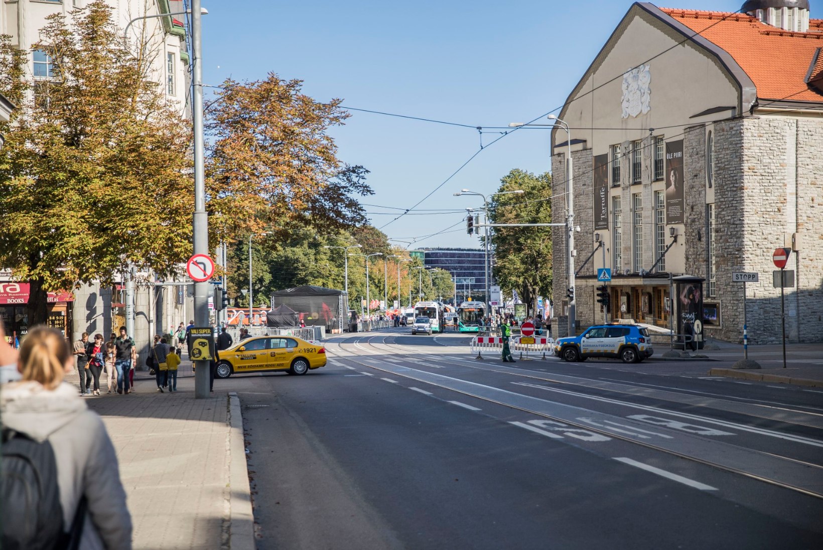 GALERII | KÄI JALA! Tallinnas tähistati autovaba päeva tänavapeoga