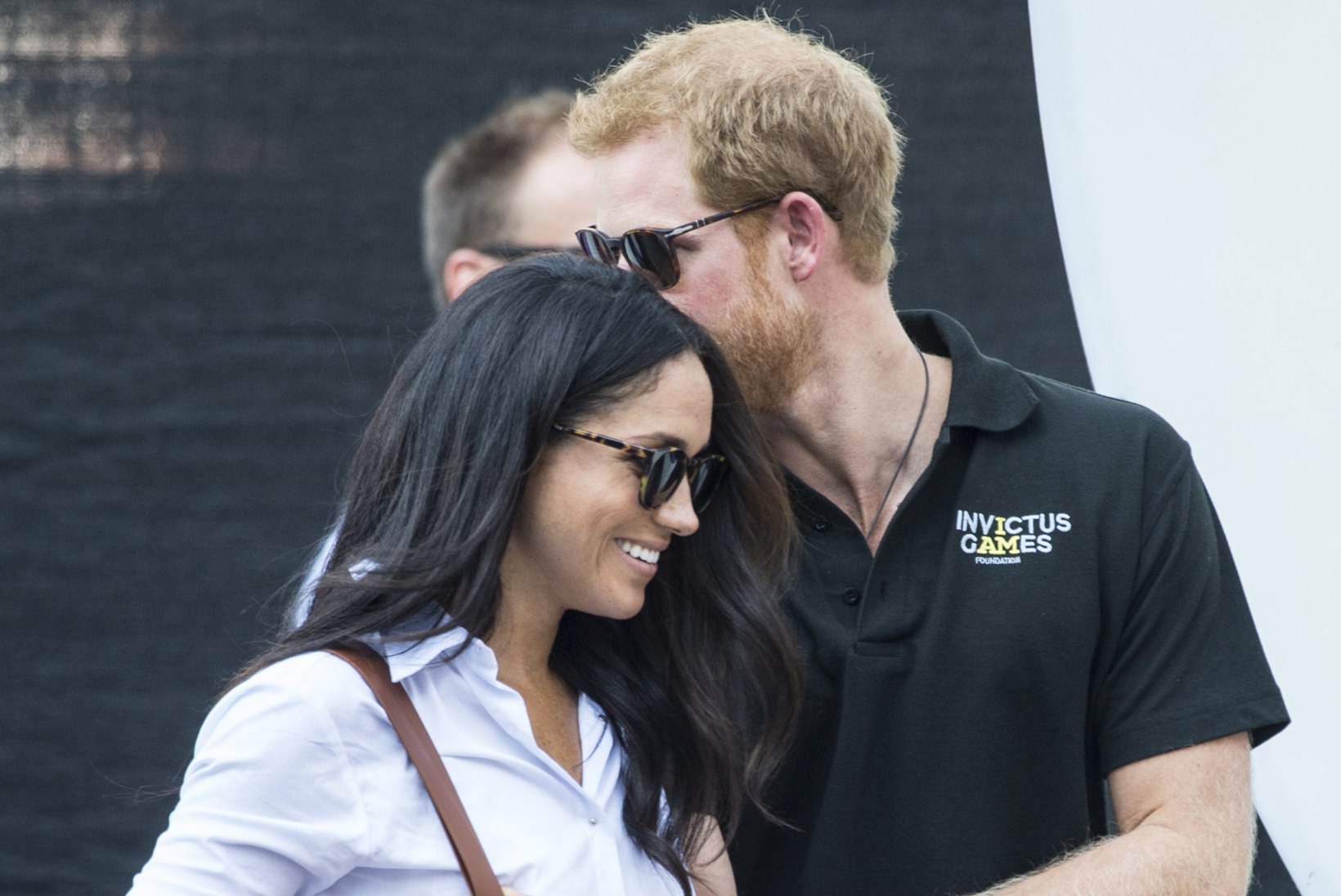 FOTOD | Prints Harry ja tema pruut kudrutasid kuninglikku etiketti eirates käsikäes