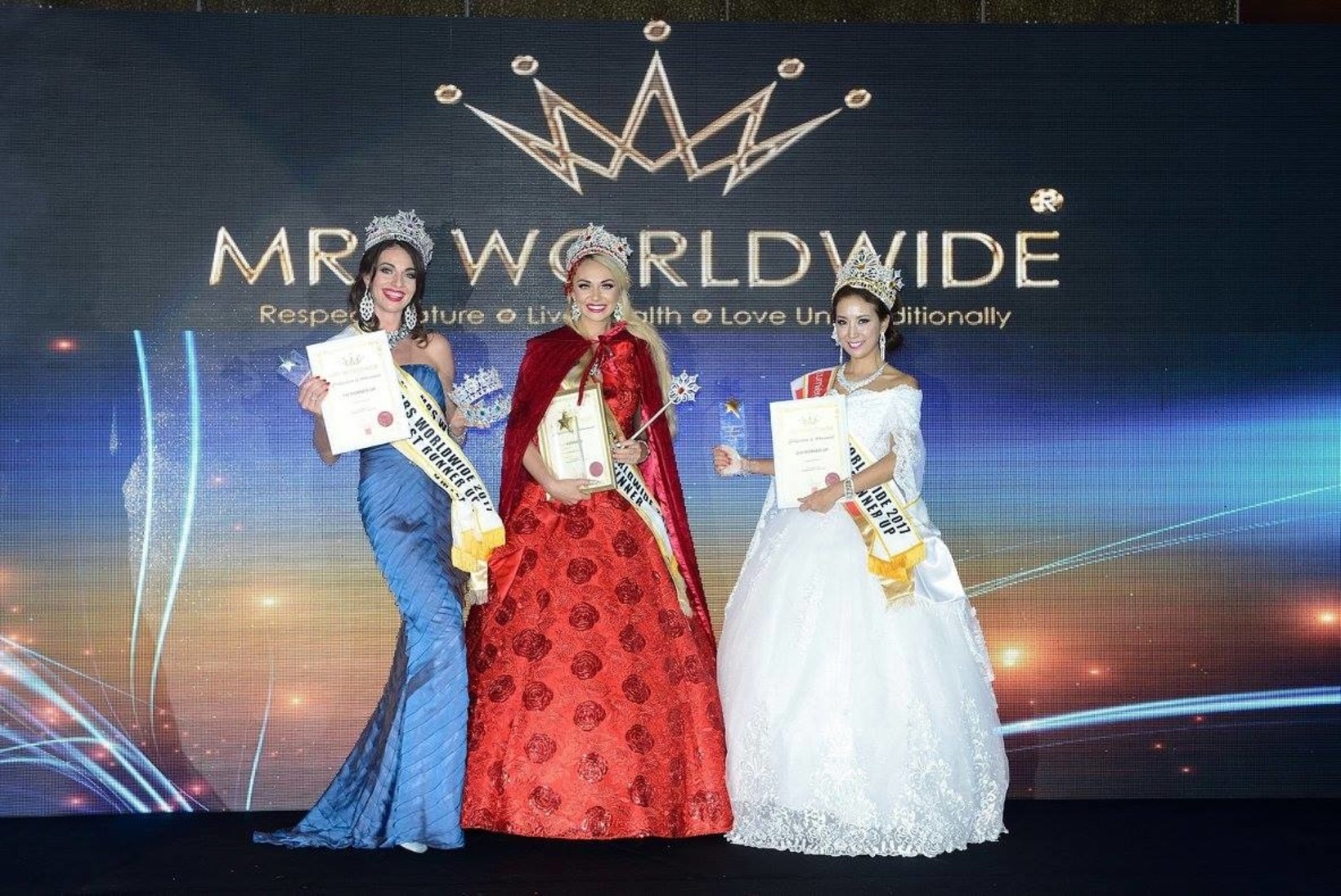 Mrs Worldwide võitja Triinu Akimseu: iludusvõistlusel töötatakse teinekord lausa 20 tundi järjest!