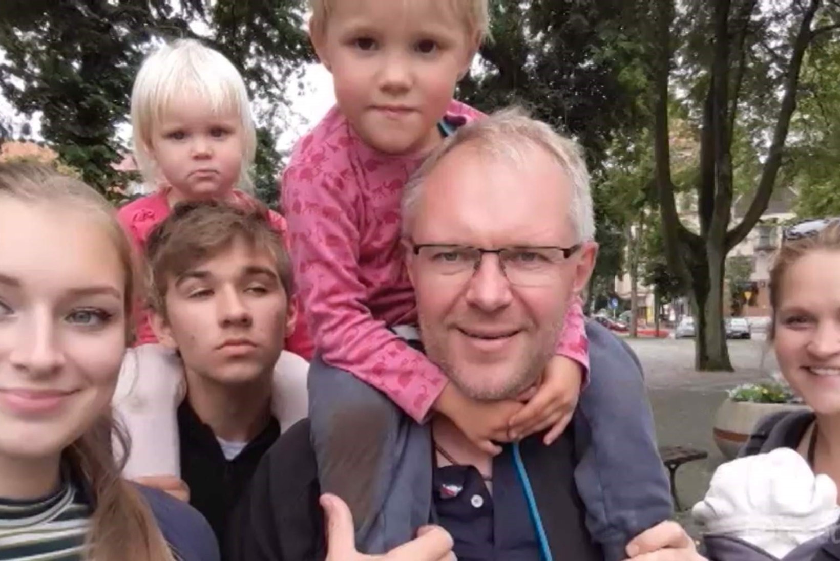 PALJU ÕNNE! Hannes Hanso saab kuuenda lapse: olen ka ise kuuelapselisest perest pärit