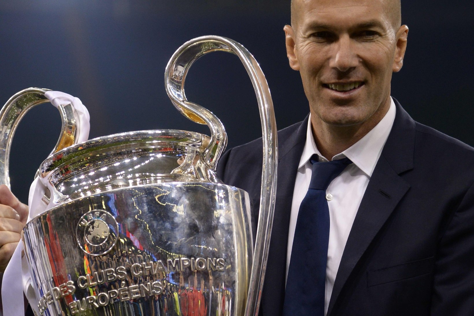 VÄÄRT MEES! Zinedine Zidane on omal ajal tema eest välja käidud summa Realile tagasi teeninud