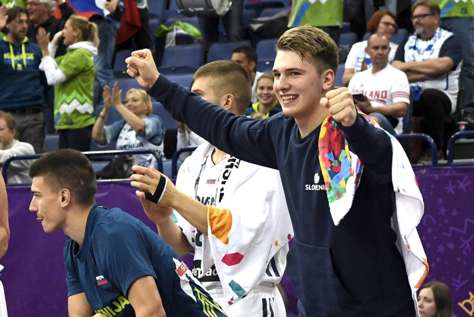 VIDEO | 18aastane Doncic säras taas ja Sloveenia marssis esimesena veerandfinaali