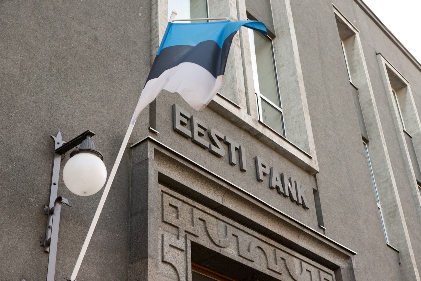 Eesti Pank soovitab ühe- ja kahesendiste kasutamist vähendada