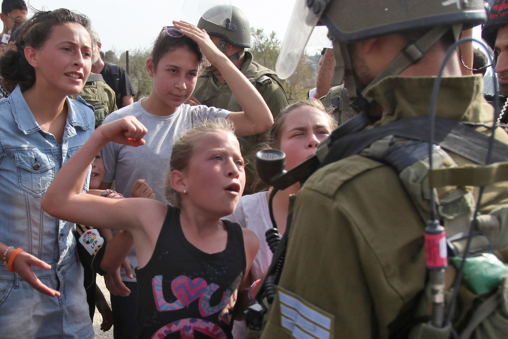 PALLYWOODI ETENDUS? Palestiina tüdruk läks Iisraeli sõduri kiusamise eest vangi