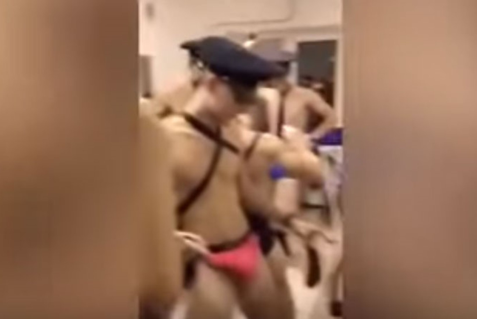 VIDEO | Uljanovski lennukooli õpilased tegid mahlaka video, nüüd võib noormehi oodata koolist väljaheitmine