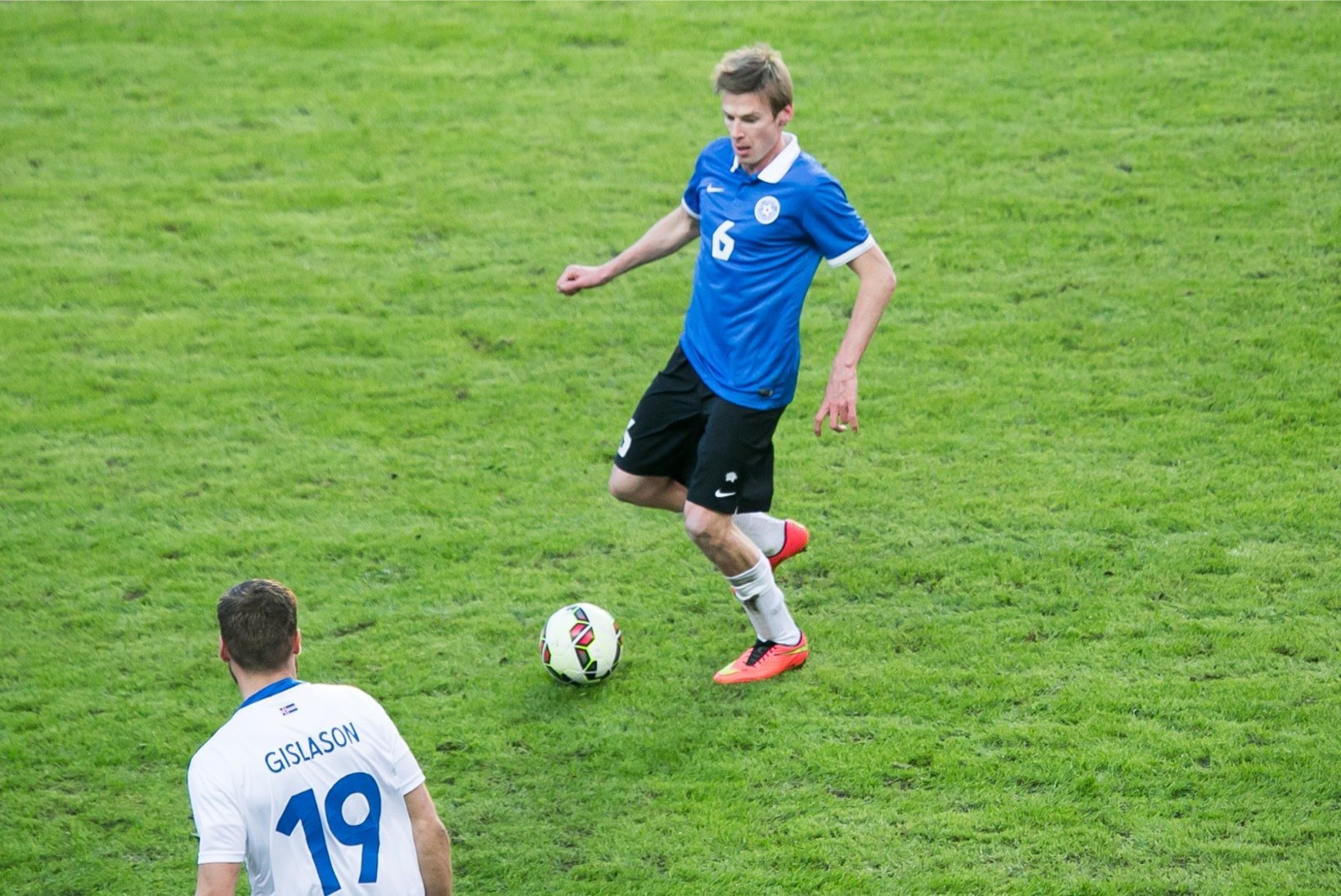 TOHOH! Vanameister Aleksandr Dmitrijev liitub FC Floraga