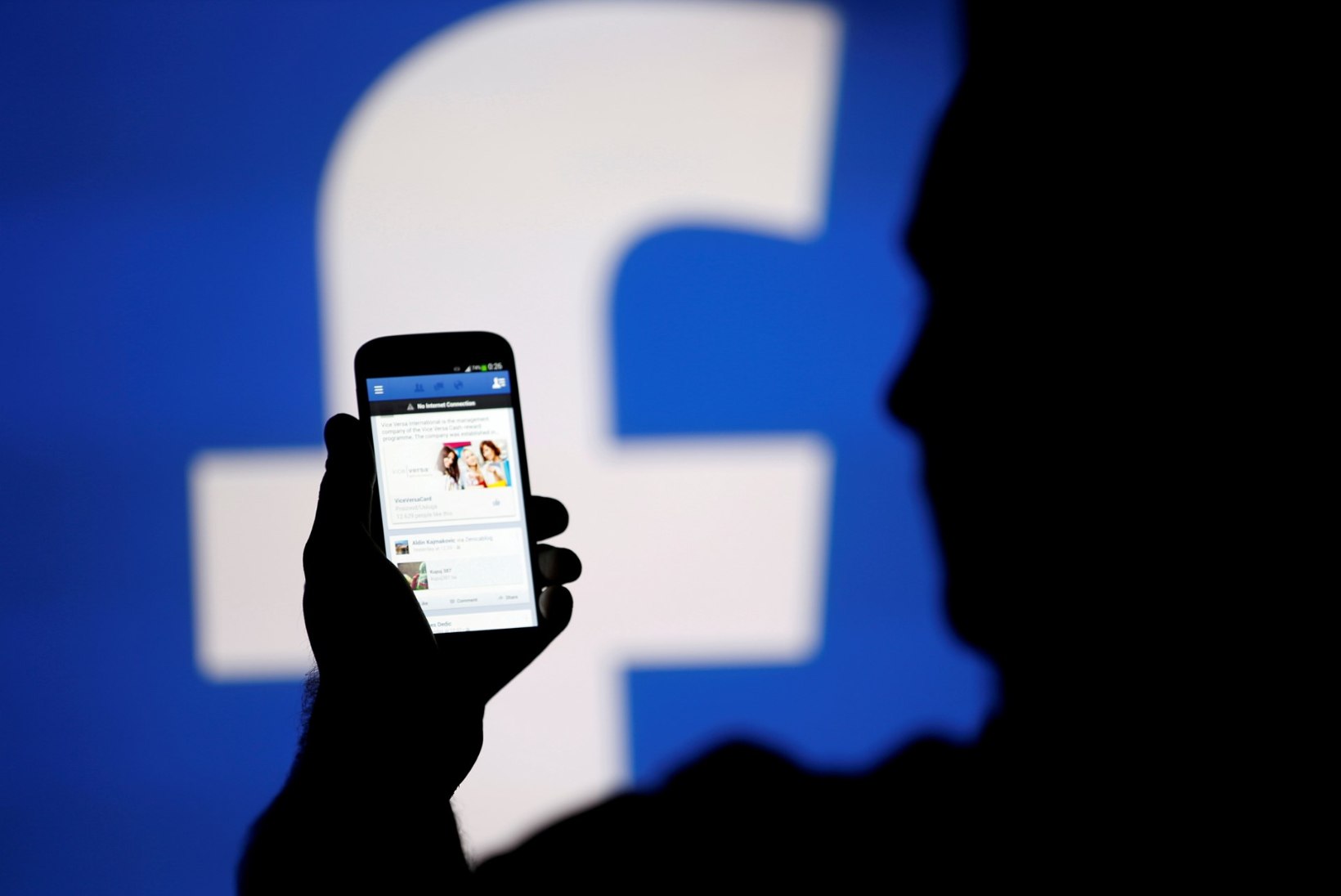 Muutused Facebookis: kasutajad hakkavad endale uudiseid määrama