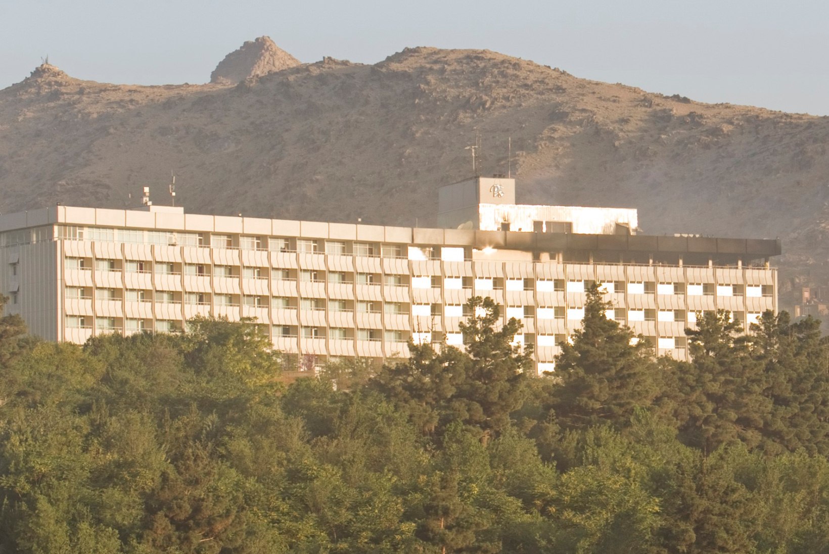 Kabulis hotellirünnakus sai surma vähemalt viis inimest