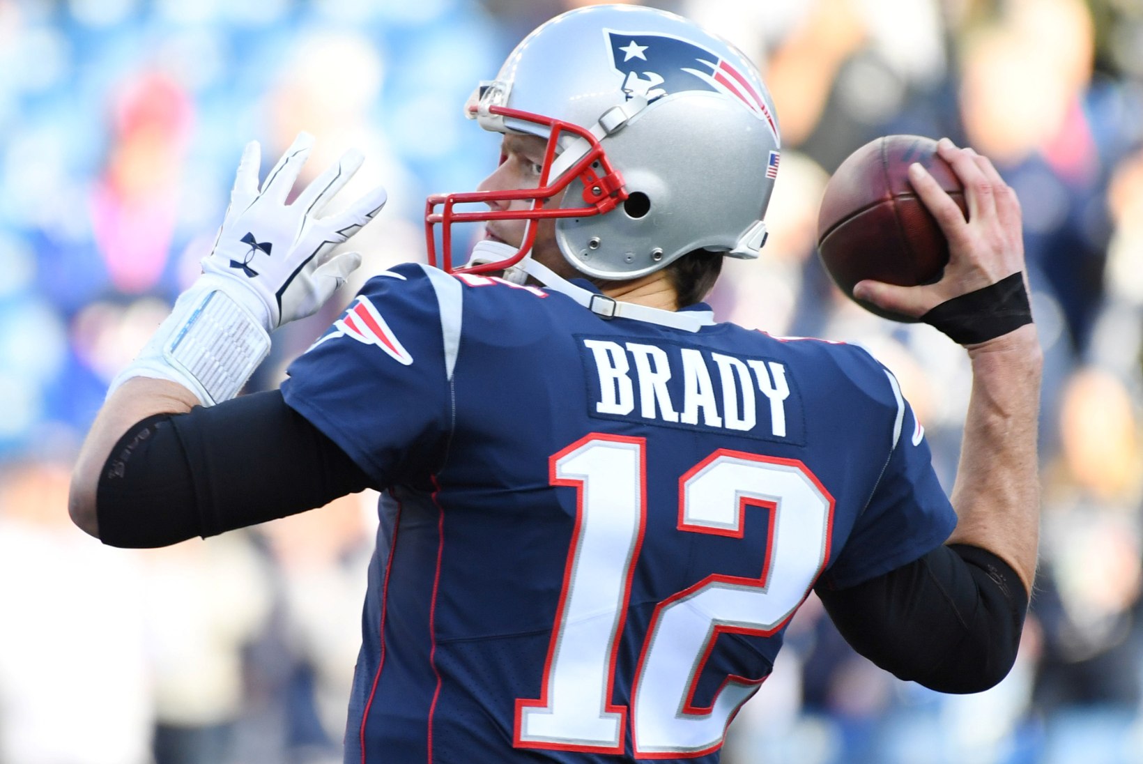 Tom Brady jahib ajaloolist Super Bowli võitu kandis, kus ta vanaisaga lehmi lüpsis
