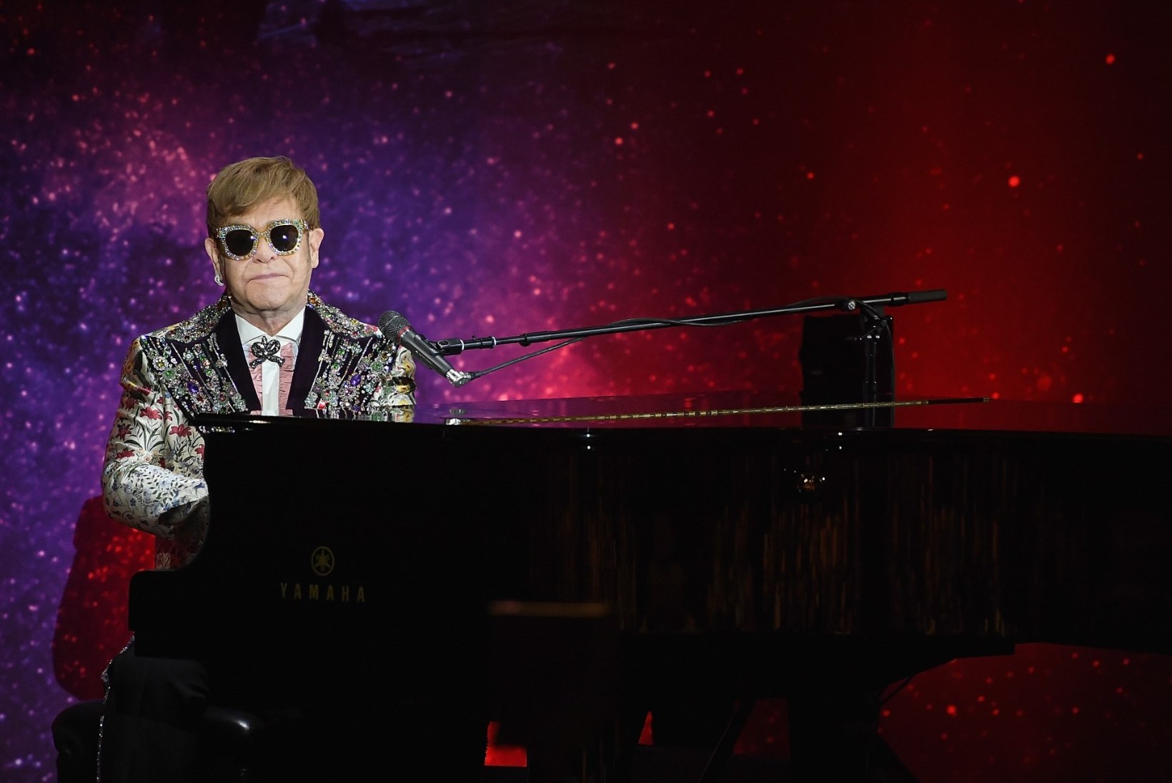 Elton John jätab publikuga hüvasti: „Mul on nüüd teised prioriteedid."