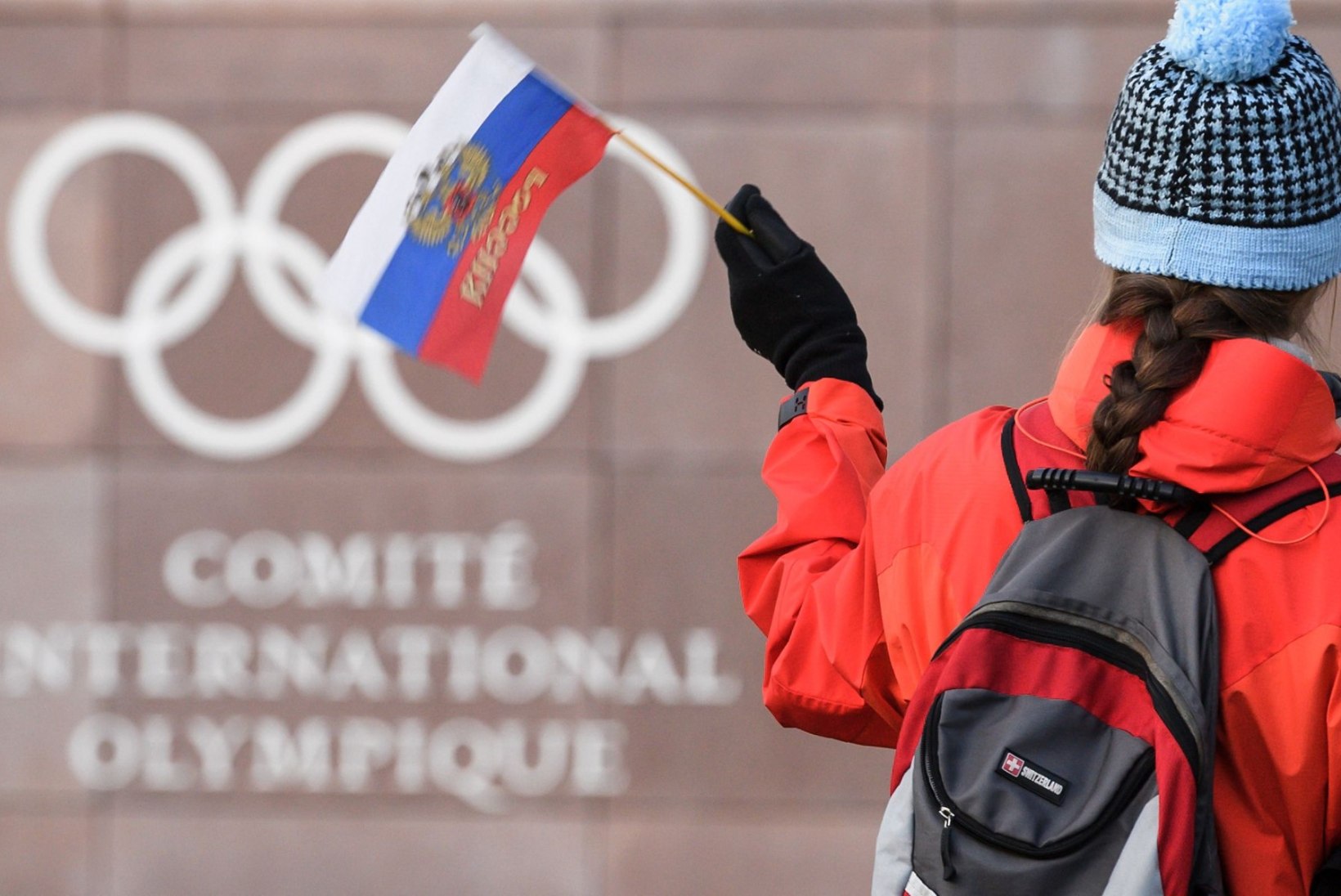 ROK lubas Venemaa lipud Pyeongchangi olümpia tribüünidele, aga hoiatas sanktsioonide eest