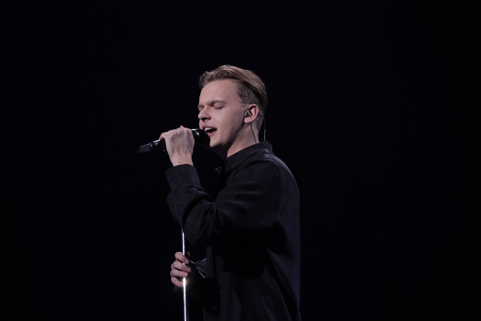 KUULA! Eesti oma superstaar Jüri Pootsmann avaldas uue singli