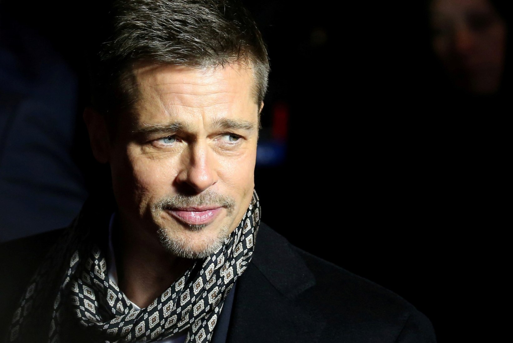 Superstaar Brad Pitt moosib naisi salanime all