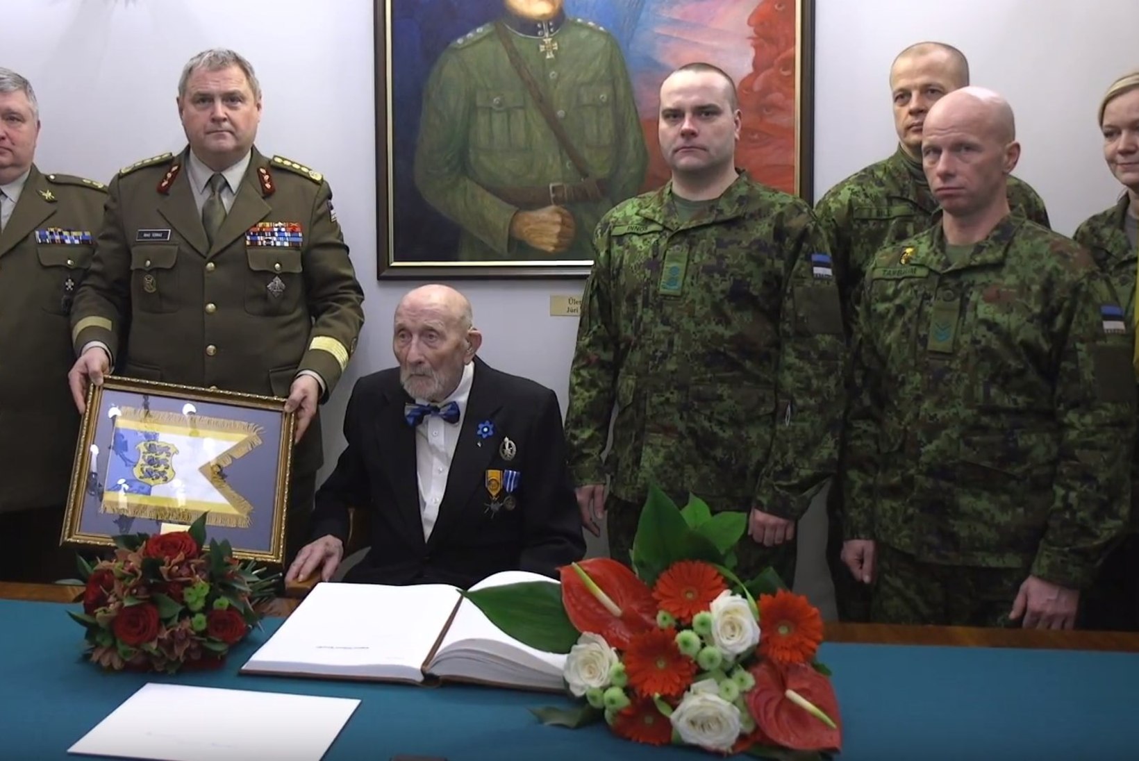 FOTO | Kindral Terras õnnitles Raua tänava lahingu veterani 100. sünnipäeva puhul