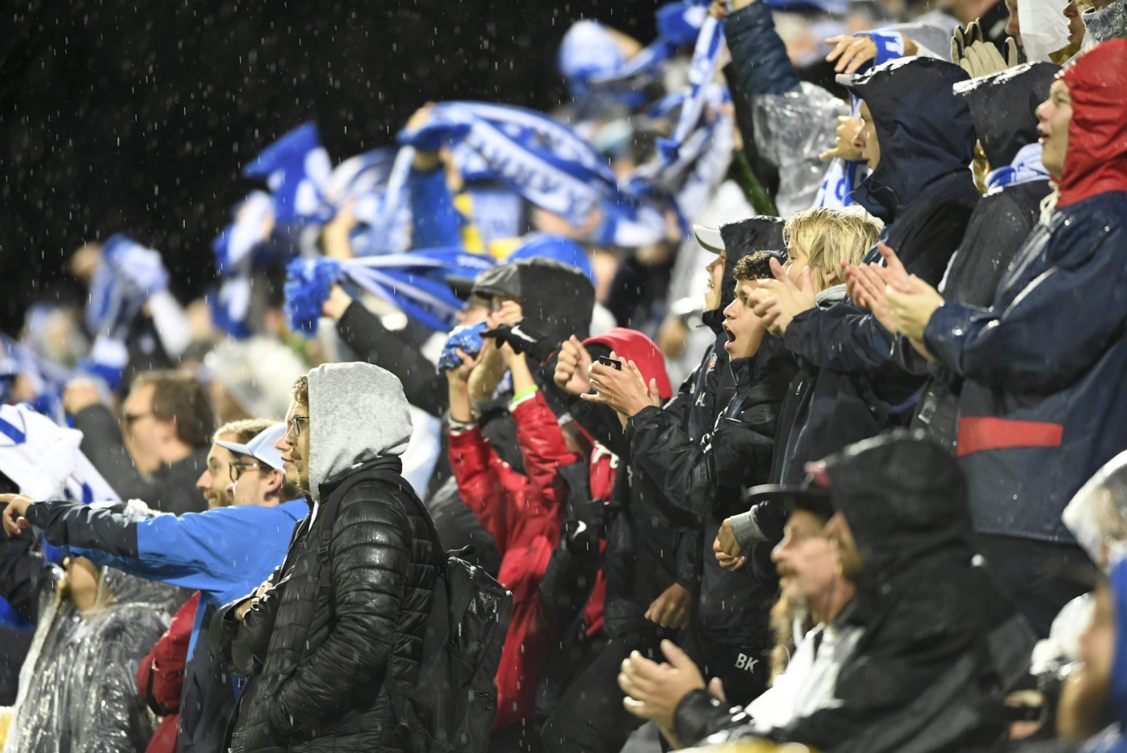 Soome politsei jalgpallimängu eel: eestlased on harjunud purjus soomlastega