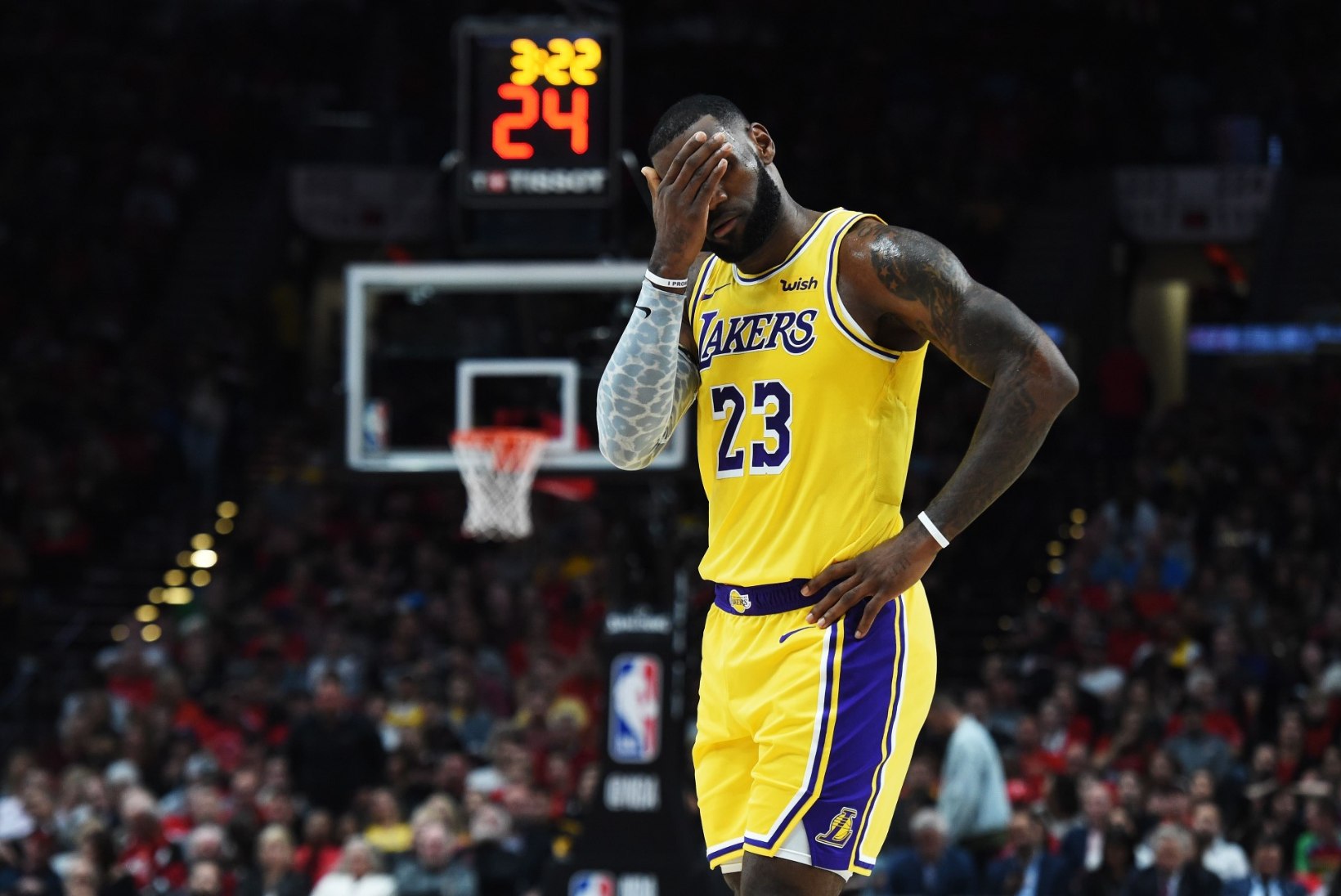 VIDEO | LeBroni Lakersi-ajastu algas jõuliselt, kuid kaotusega