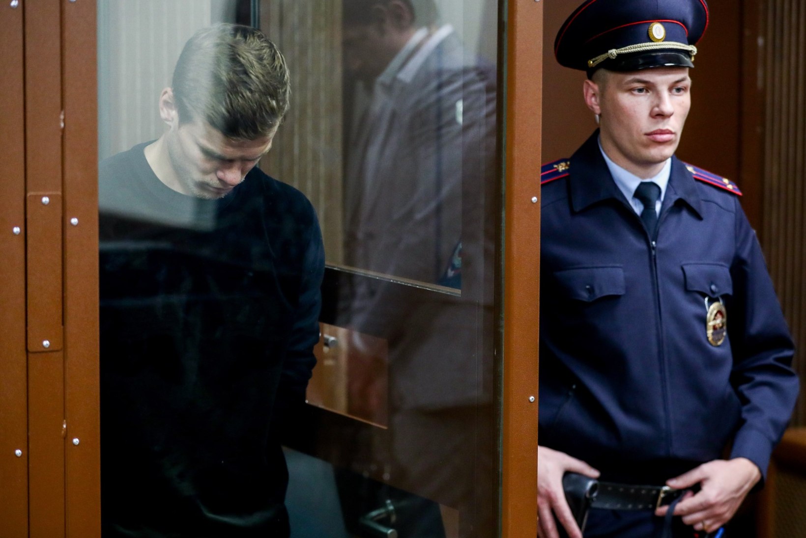 TOHOH! Ametnikku tooliga rünnanud ja vandaalitsenud Venemaa jalgpallikoondislasi ootab pikk vanglakaristus