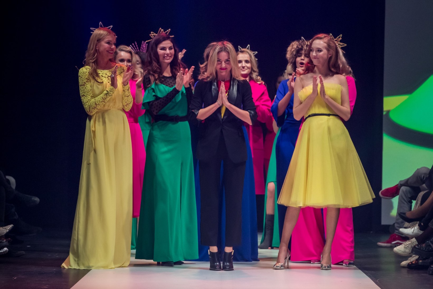 VIDEO JA PILDID | Tallinn Dolls tõi lavale inspireerivate naiste kahurväe ning pakkus moepublikule rõõmsat värvimängu