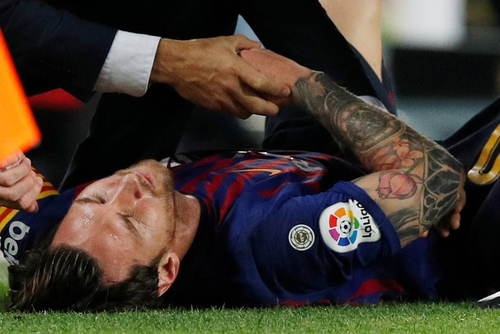 KOLE VIDEO | Just nii purunes Lionel Messi käeluu