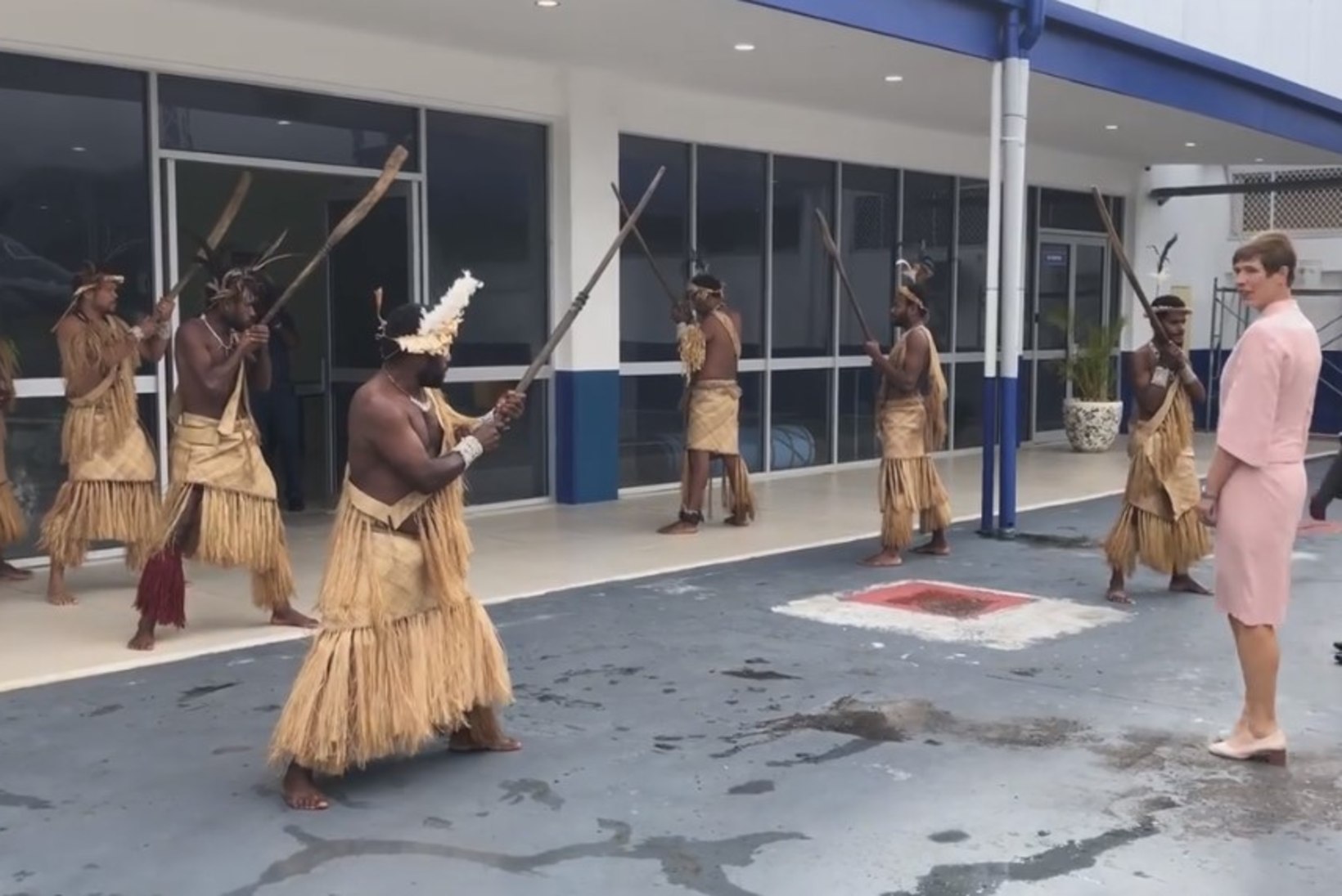 VIDEO | Kaljulaid sai Vanuatu töövisiidil omapärase tervitustseremoonia
