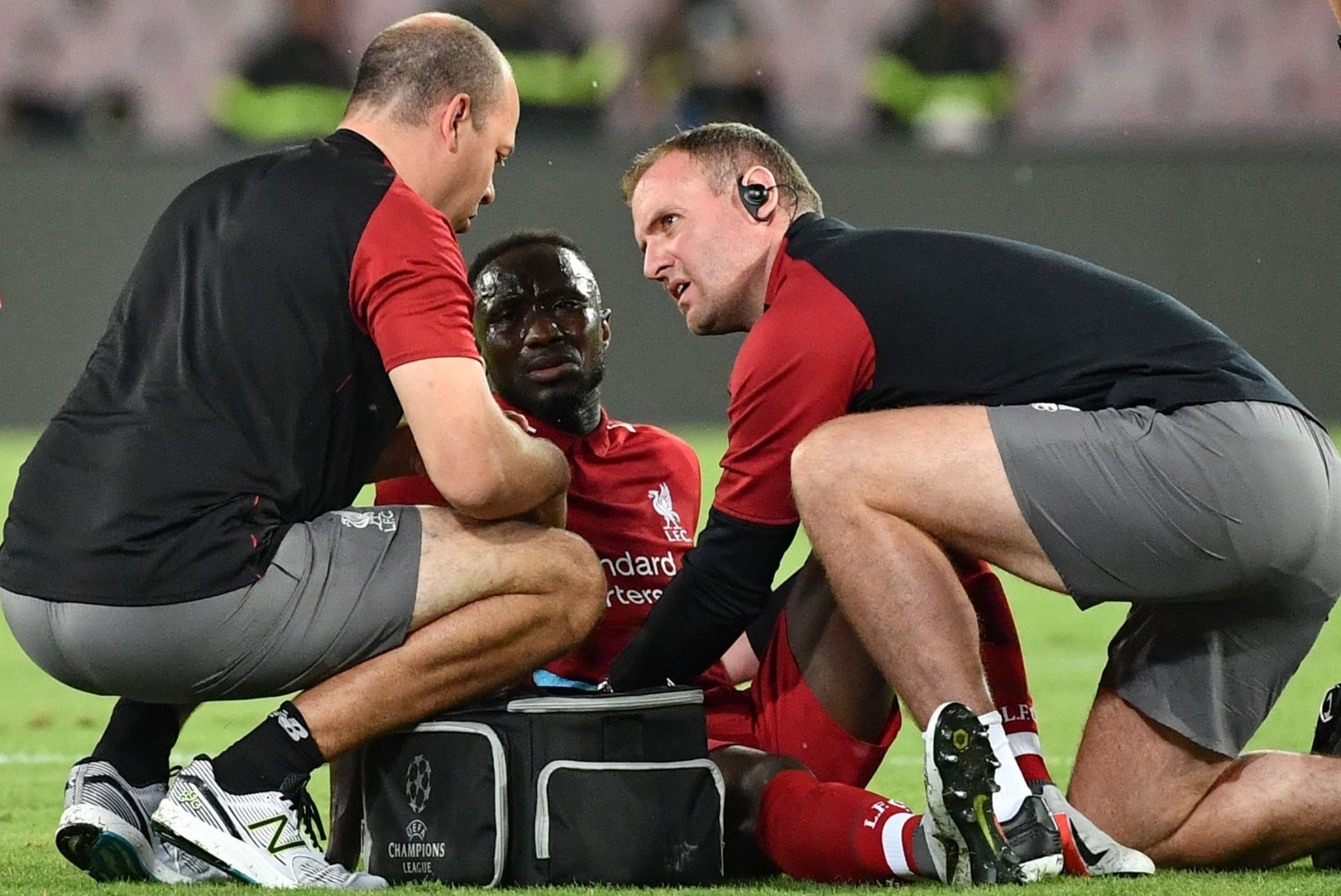 Liverpooli jalgpallur viidi Meistrite liiga mängult otse haiglasse