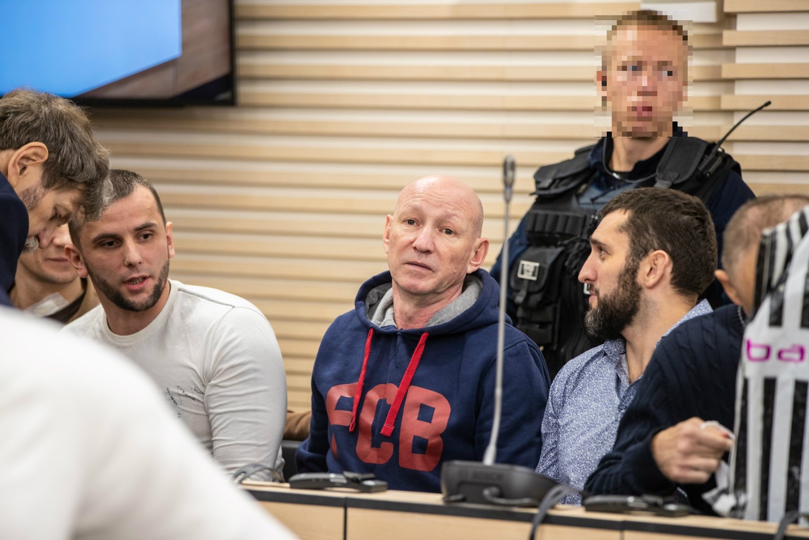 GALERII | Salatunnistaja paljastas Eesti vanima maffiajõugu siseelu
