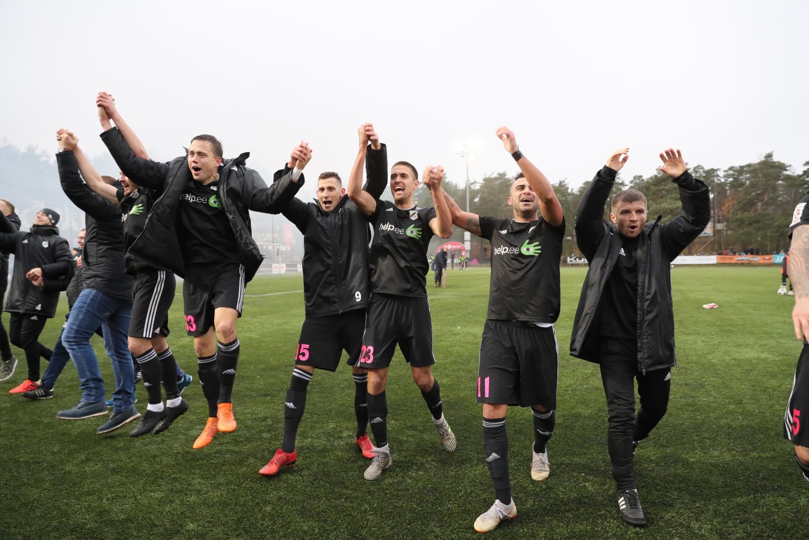 FOTOD | Võimsa võidu võtnud Kalju krooniti klubi ajaloos teist korda Eesti meistriks!