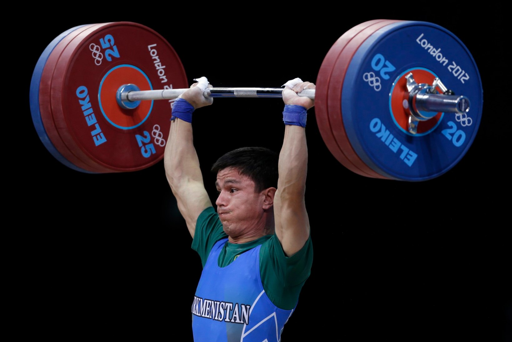Võistluskeeld Türkmenistani moodi: dopingupatune tõstja hakkas keelu kiuste koondise treeneriks  