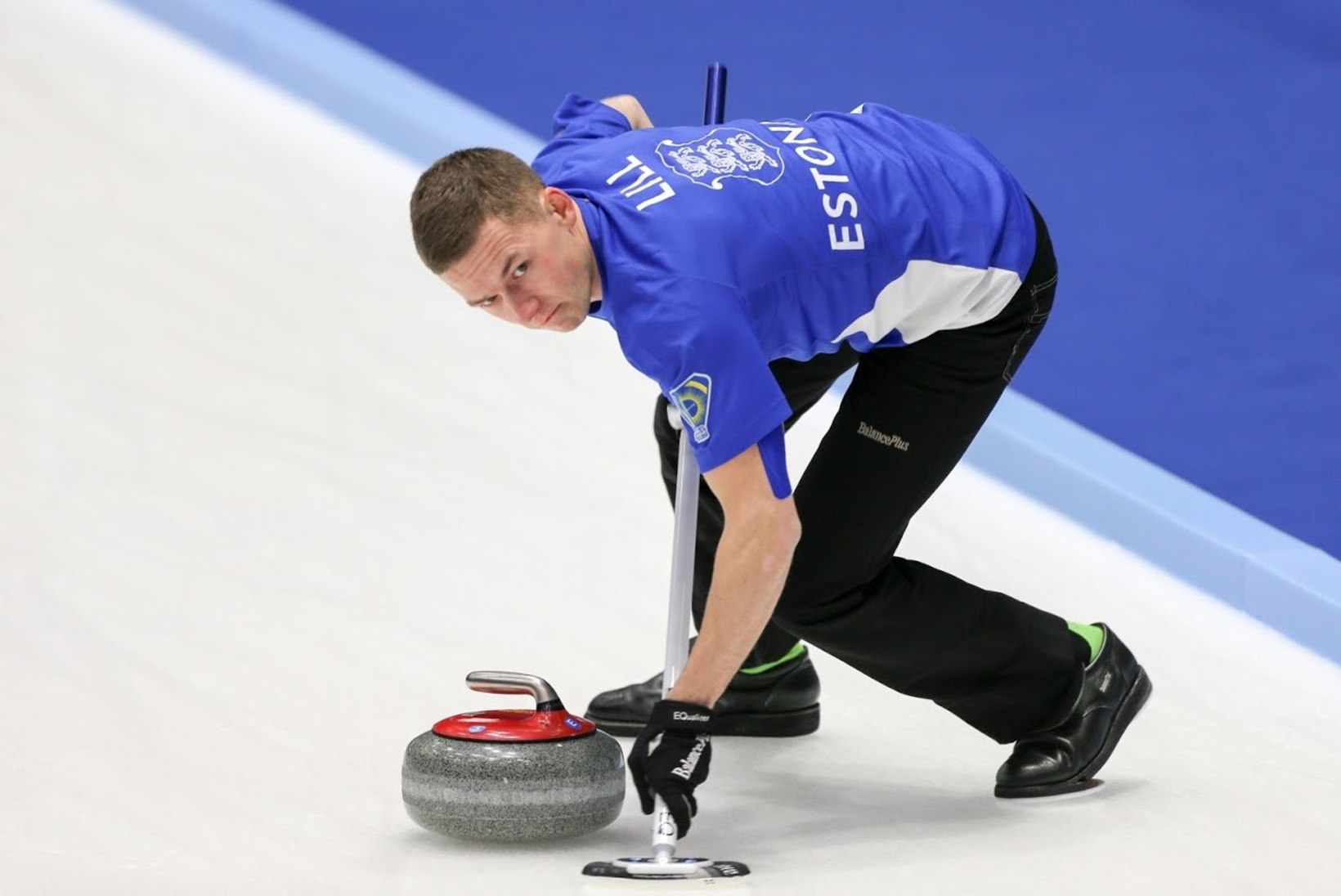 Curlingumeeskond sai koduse EMi eel maailmameistrist treeneri: juba esimesed mängud olid väga rikastavad