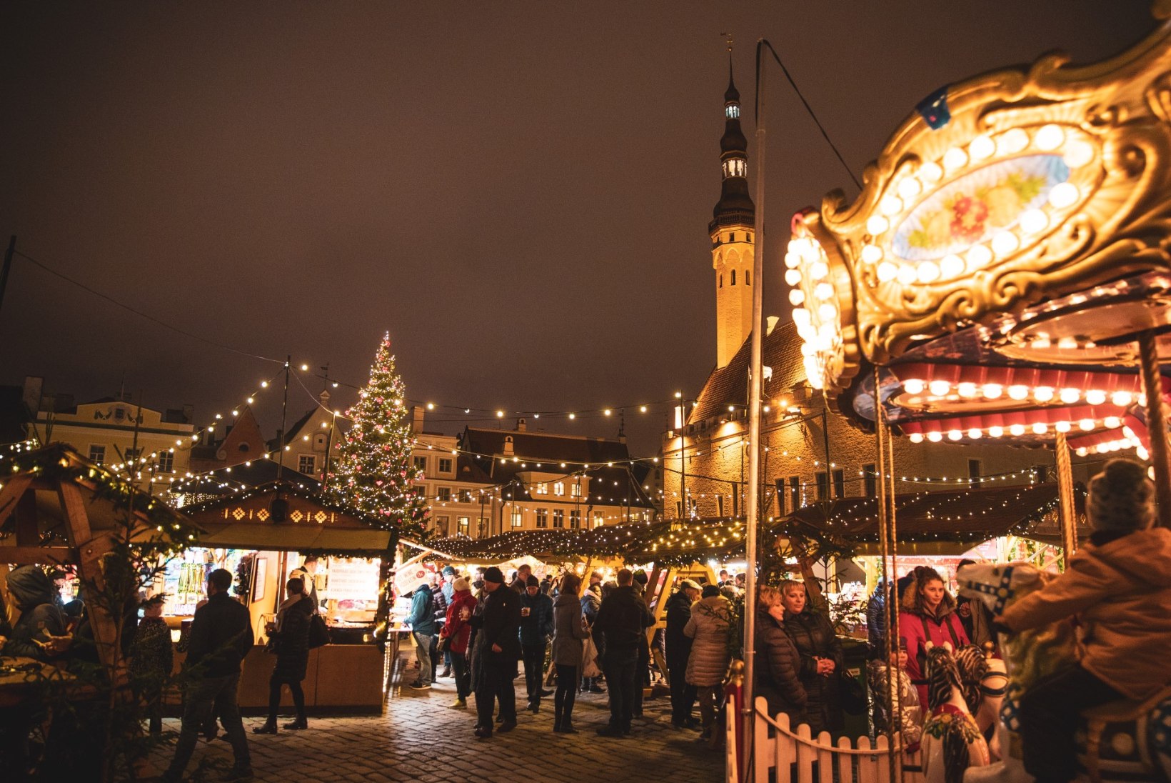 ÕL VIDEO JA FOTOD | Vaata, kuidas avati Tallinna jõuluturg!