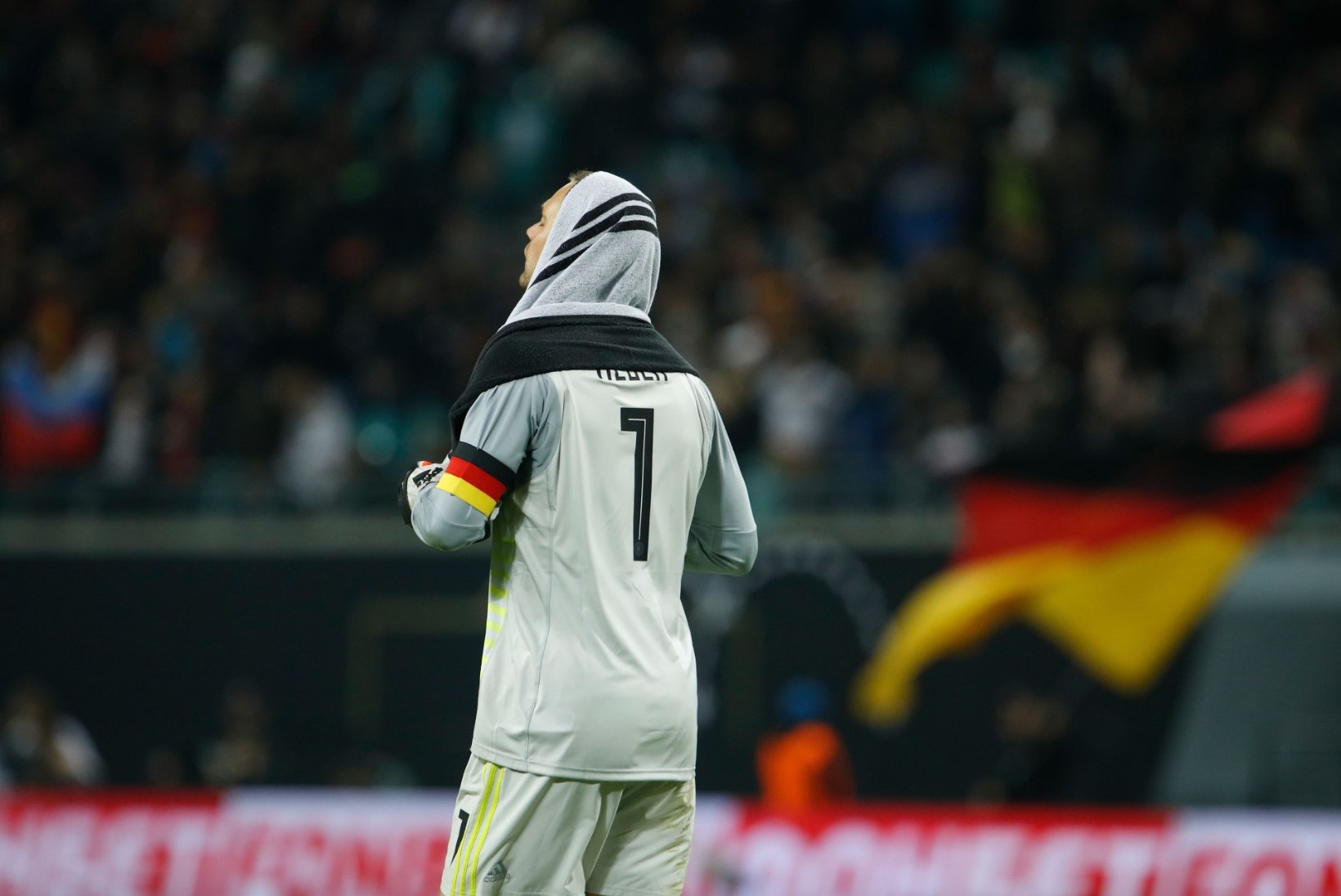 HÄMMING! Saksamaa jalgpallifännid pöörasid koondisele selja