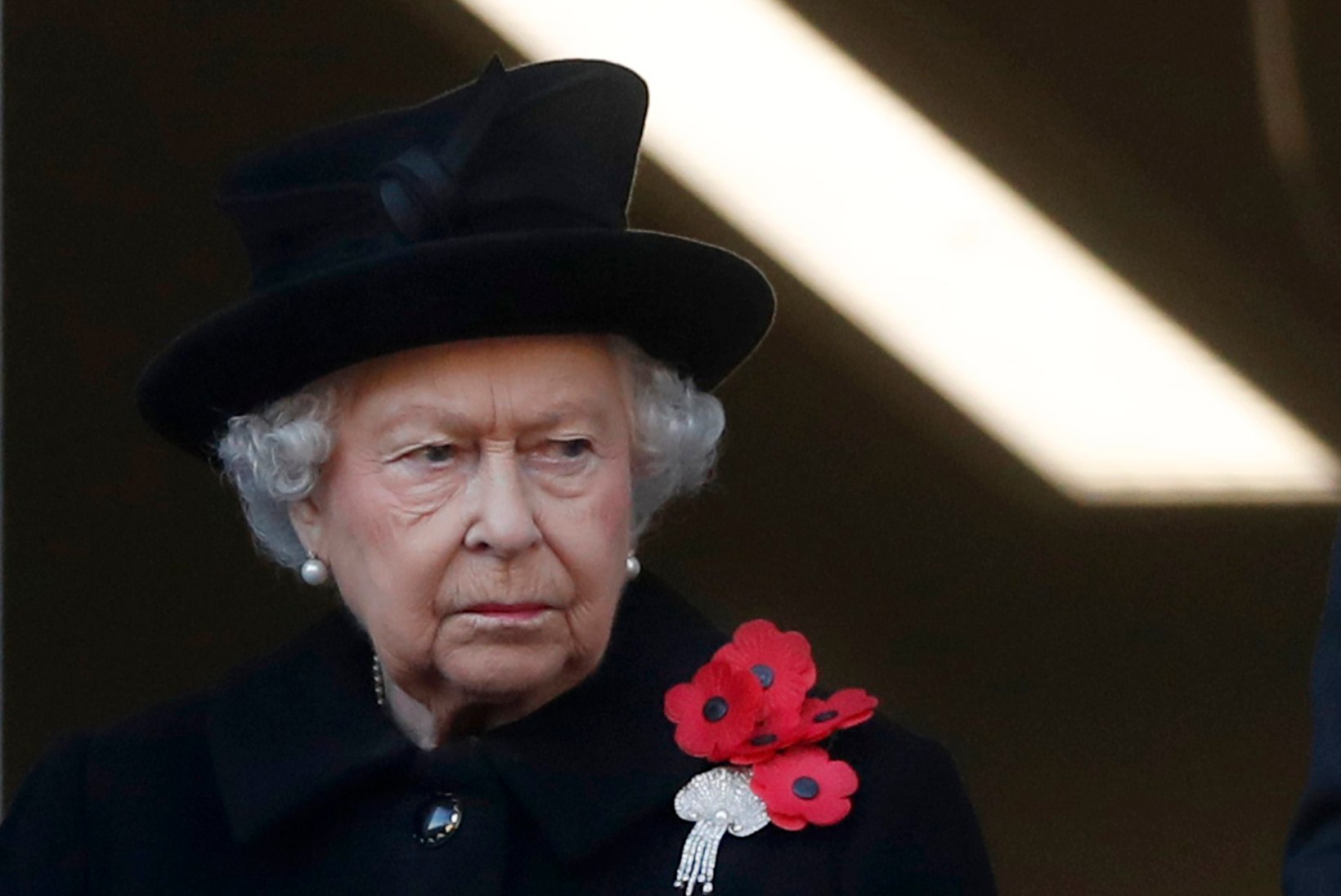 Elizabeth II leidis oma taldrikust NÄLKJA!