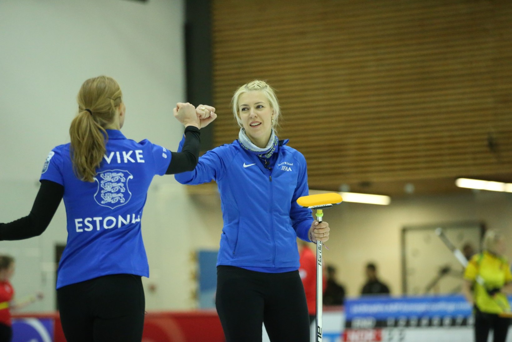 FOTOD | Otsustavatel visetel eksinud Eesti naiskond alustas kodust curlingu EMi kaotusega