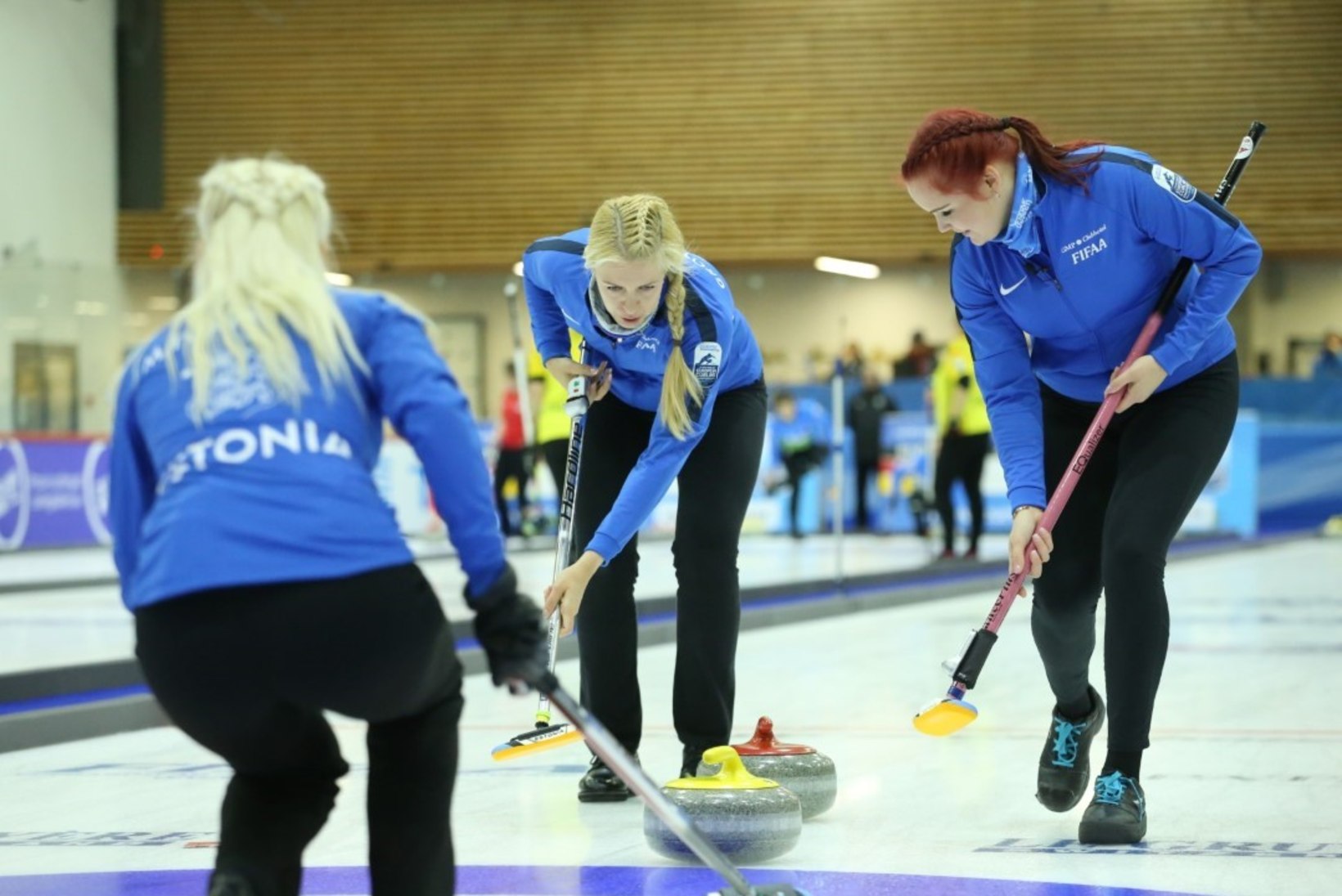 Eesti naiskond noppis kodusel curlingu EMil esimese võidu