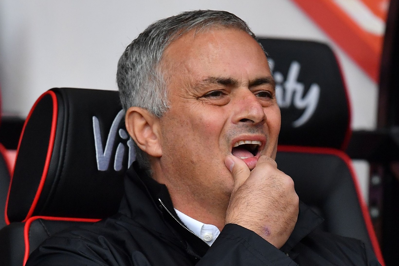 Inglismaa jalgpalliliit nõuab Jose Mourinhole karistust