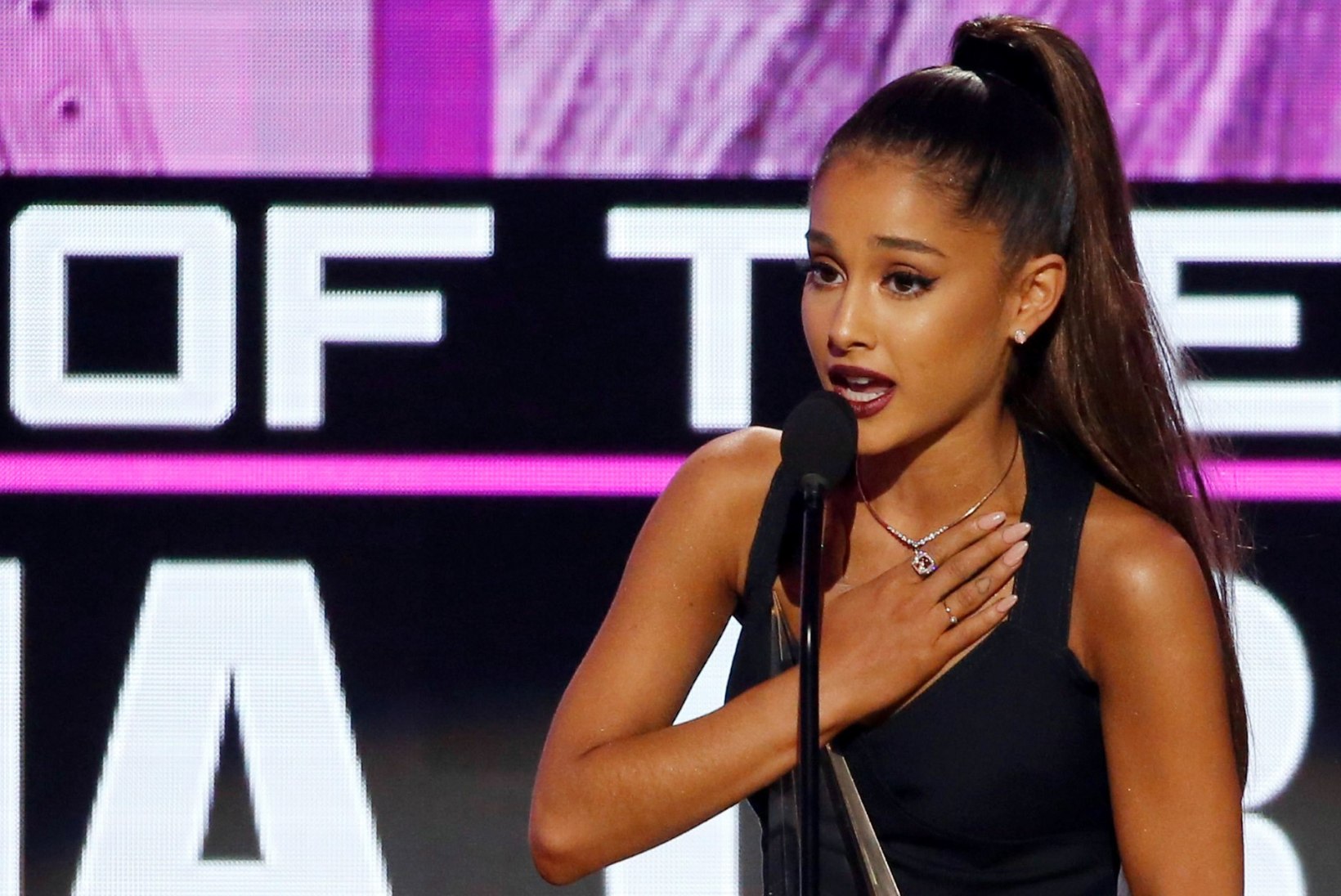 Ajakiri Billboard kuulutas Ariana Grande aasta naiseks