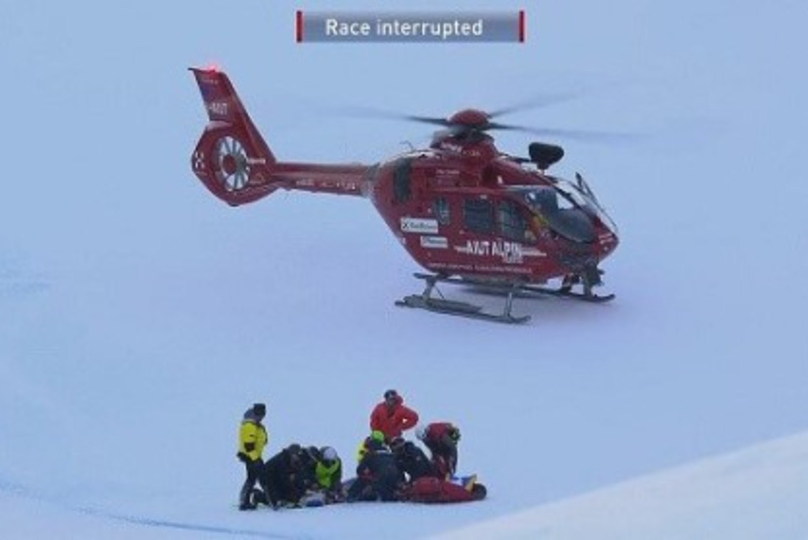 HIRMUÄRATAV VIDEO | Šveitsi mäesuusataja kaotas kukkumise tagajärjel teadvuse ning viidi helikopteriga haiglasse