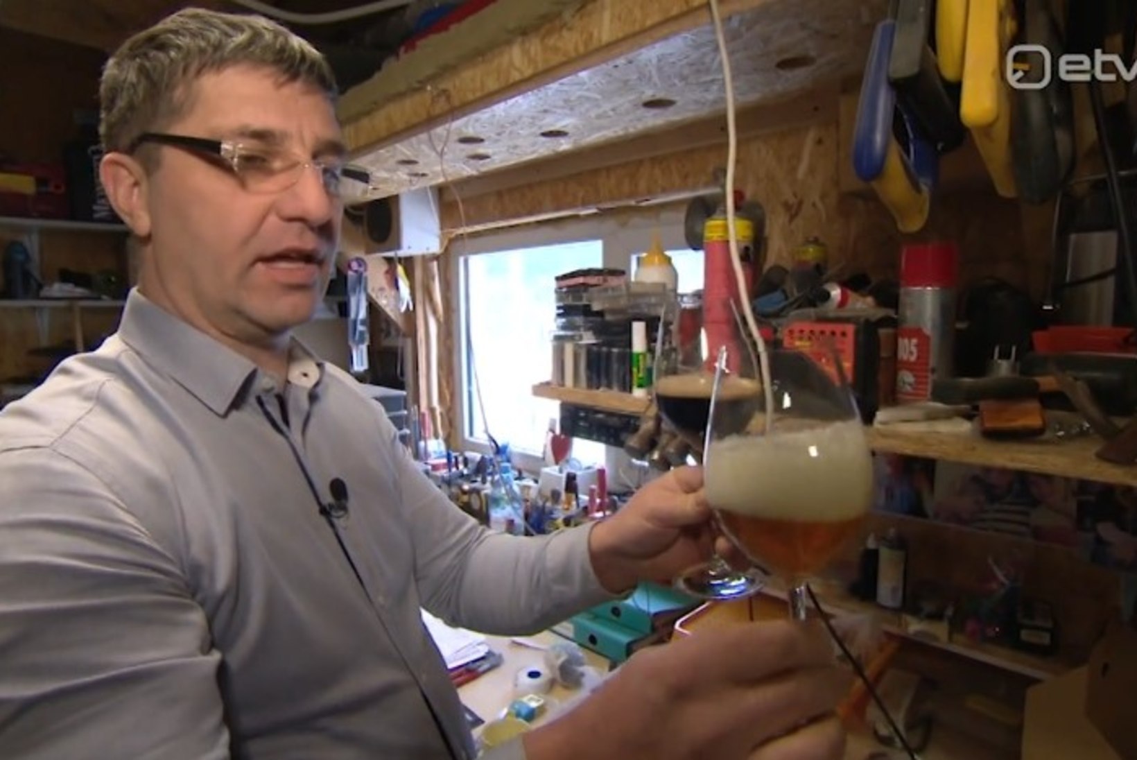 VIDEO | Eesti mees ajab oma garaažis sadu liitreid õlut