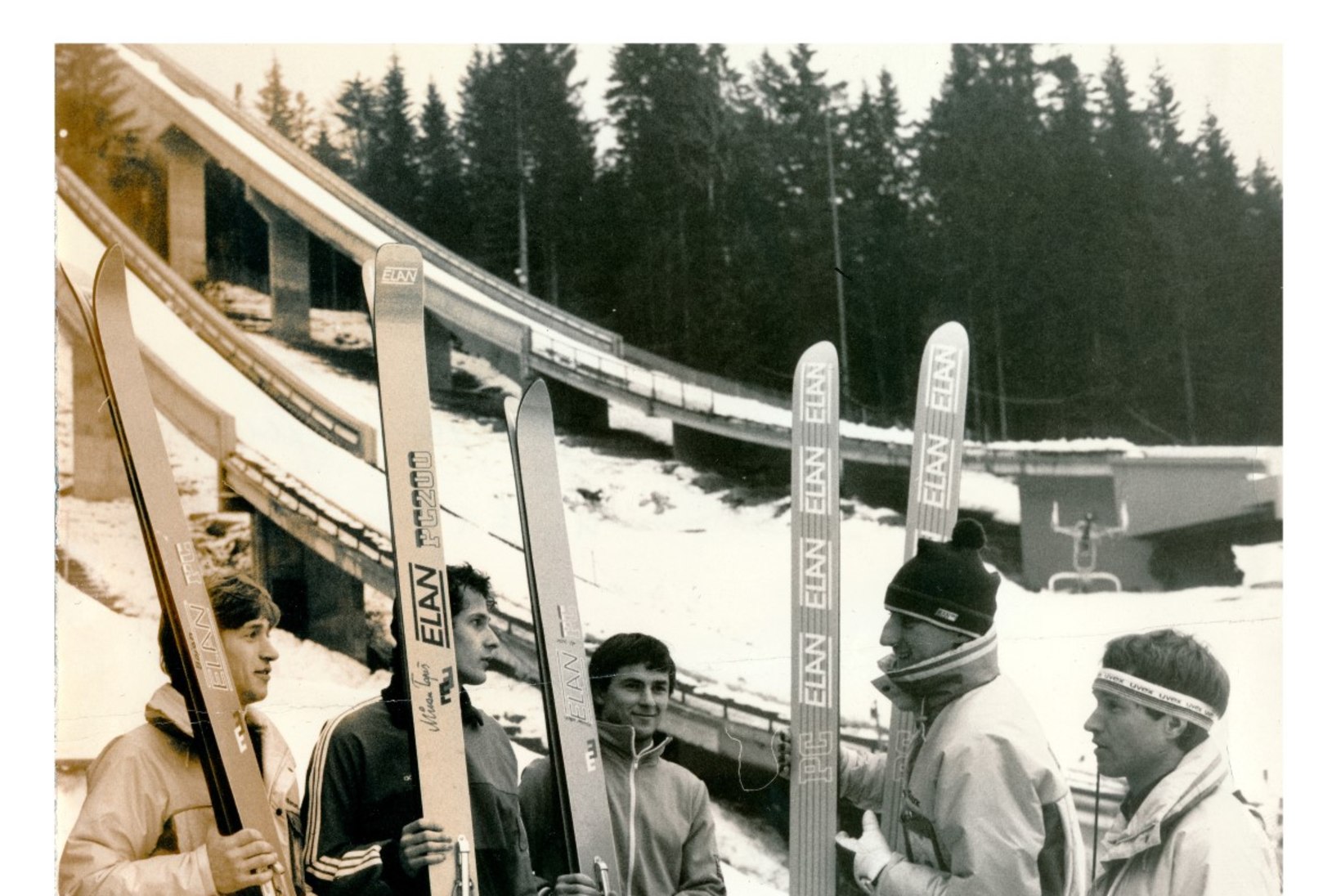 GALERII | Matti Nykänenile au ja kuulsust toonud olümpiamängude hüppemägi on kokku kukkumise äärel  