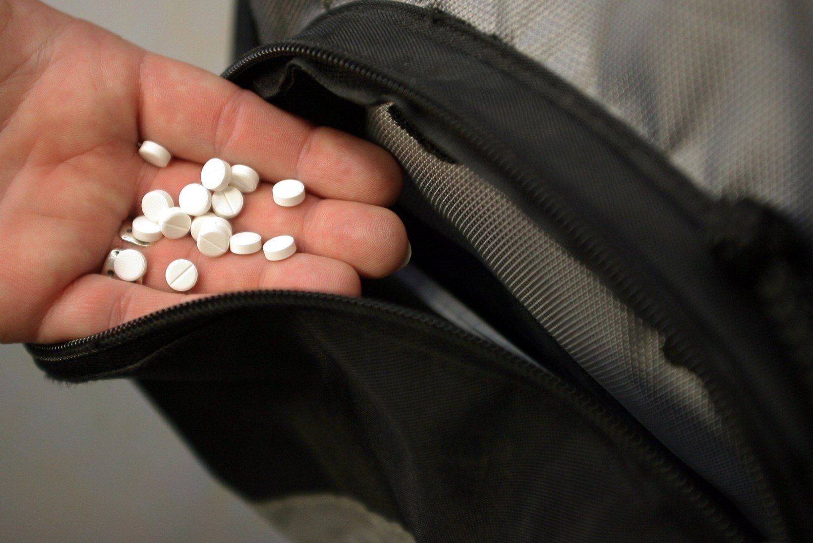 Tervise Arengu Instituut hakkab uurima täiskasvanud elanike uimastitarvitamist