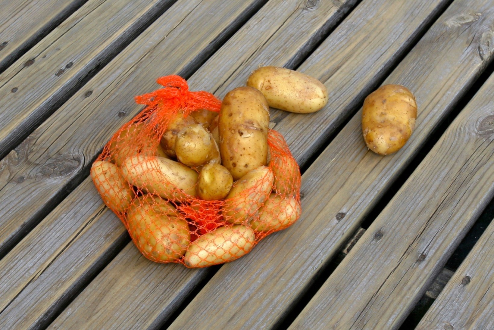 Roheliseks läinud kartuleid ei tohiks müüa ega süüa