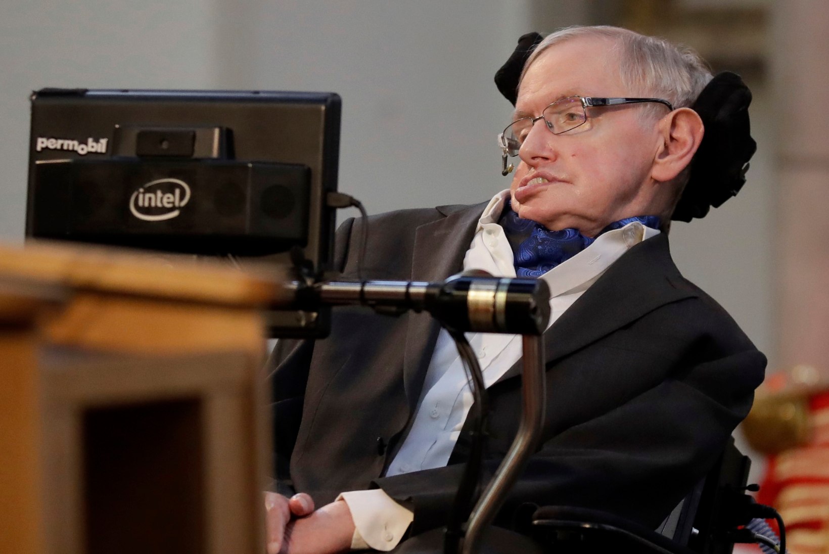 Suri füüsikateoreetik Stephen Hawking 