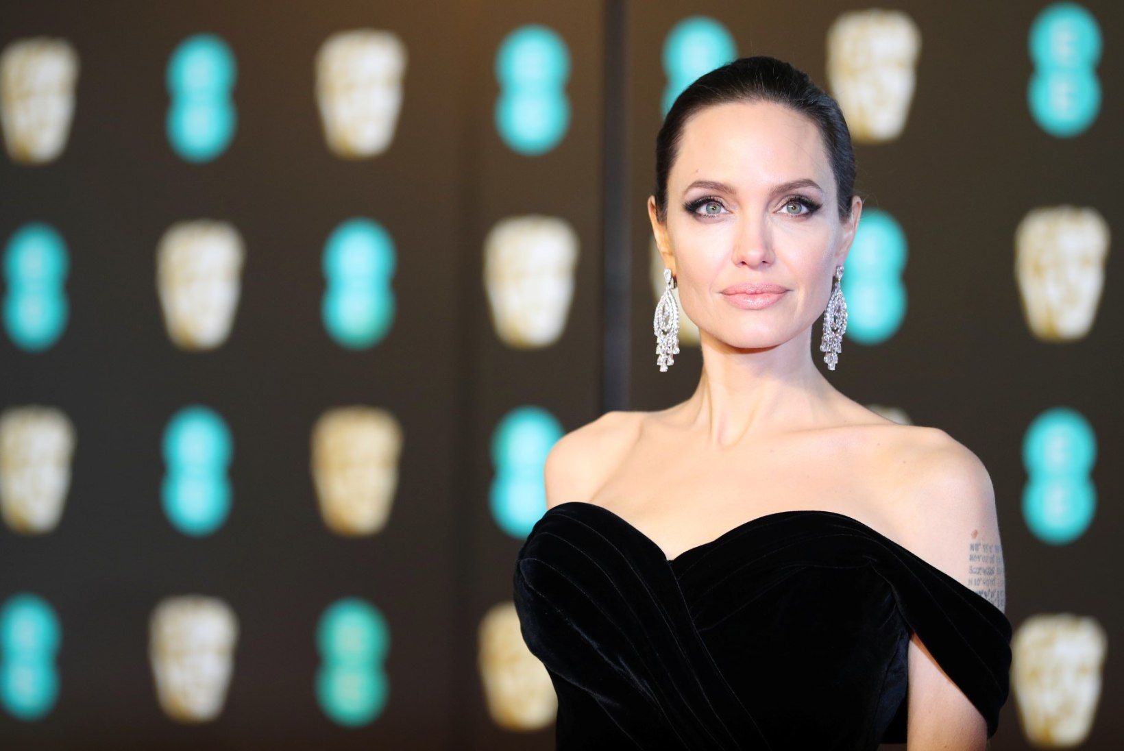 OOTAMATU ÜLESTUNNISTUS: Angelina Joliele meeldib vananeda