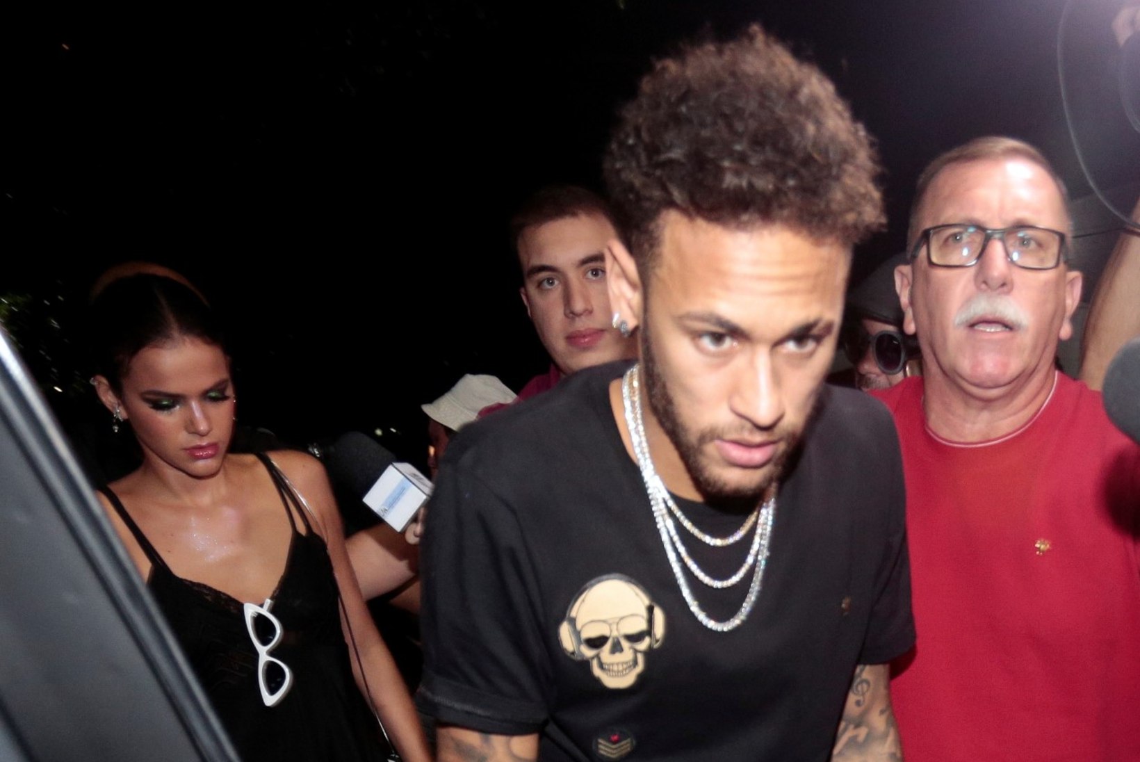 FOTOD | Karkudega Neymar hullas Sao Paulo ööklubis