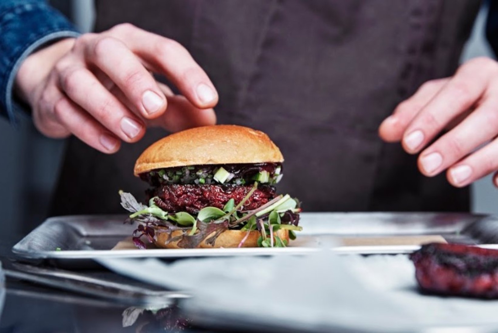 KUI LIHA EI JÄTKU: tuleviku kiirtoit võib olla jahuussiburger