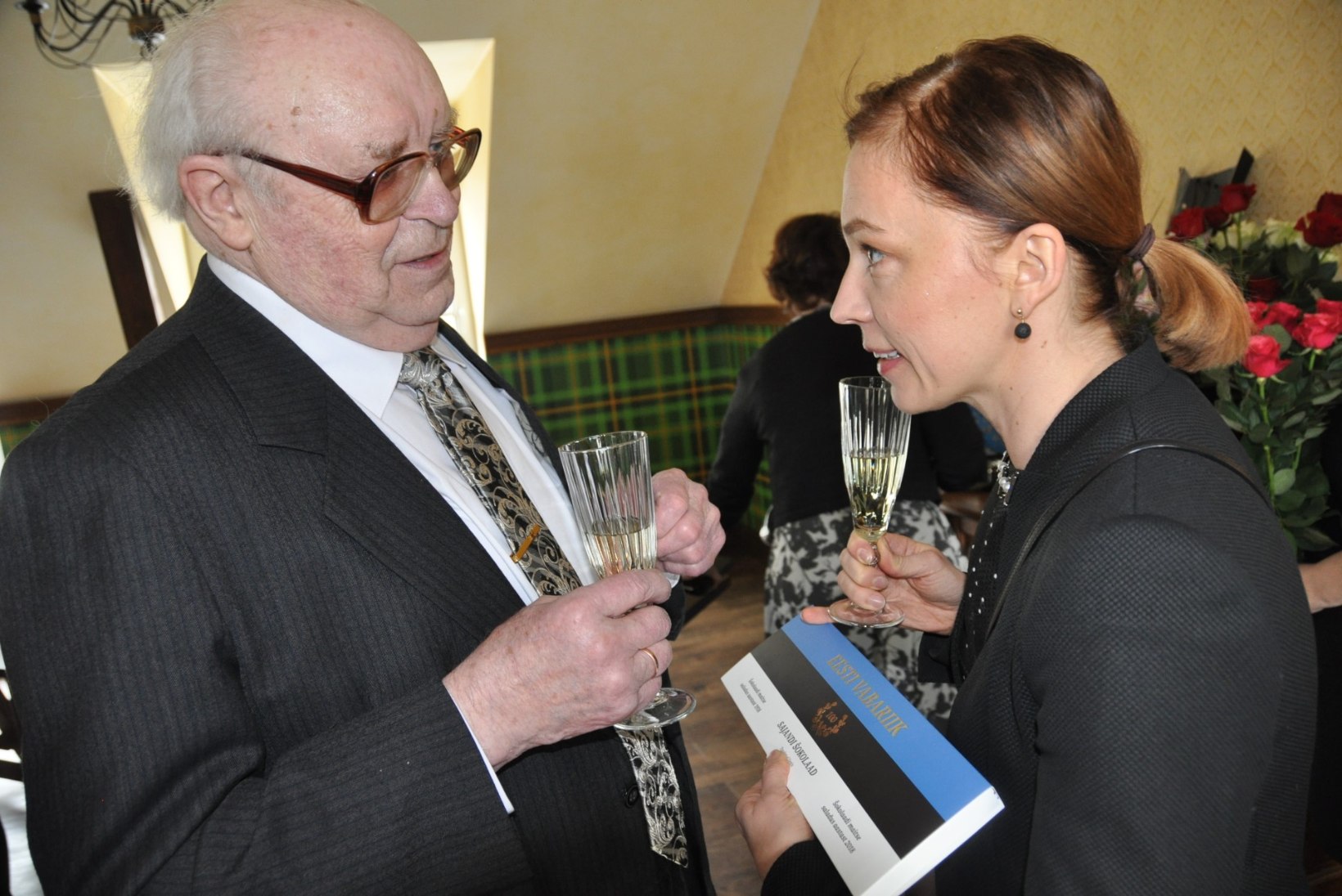 Menukirjanik Erik Tohvri muigega oma 85. sünnipäeval: „See on eelmäng matustele!“