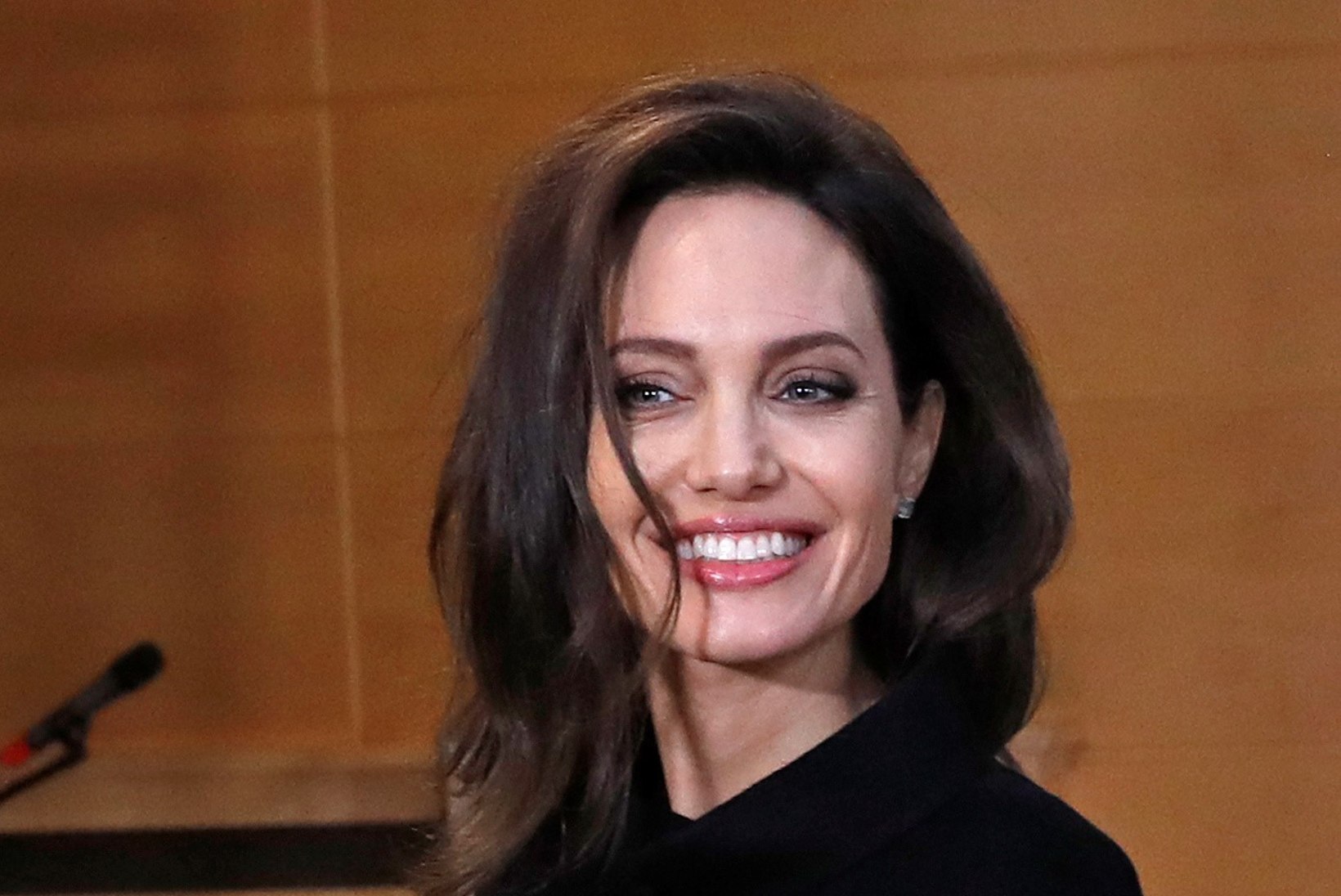 KEVAD SÜDAMES: Angelina Jolie ellu on saabunud uus mees!