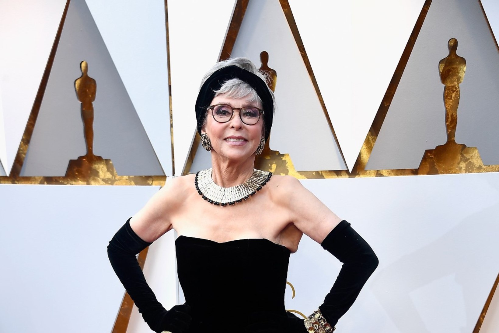 FOTOD | Filmidiiva Rita Moreno kandis Oscaritel sama kleiti, mida 57 aasta eest