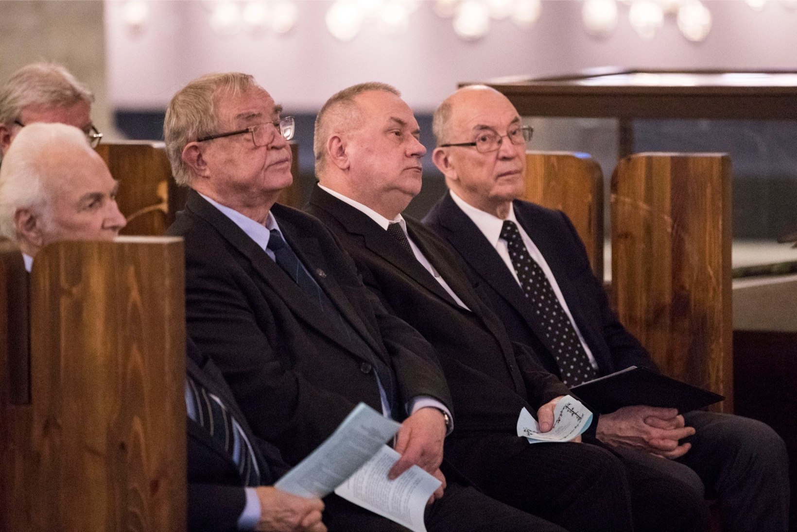 GALERII | Niguliste kirikus mälestati märtsipommitamises hukkunuid