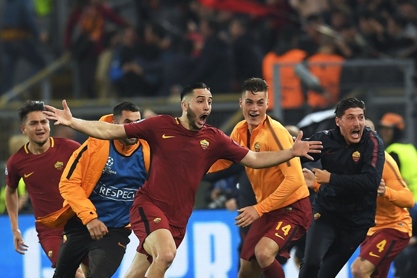 VIDEO | Vaata, millise võidutantsu panid Roma mängijad püsti pärast Barcelona väljalülitamist